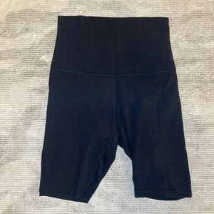 Lululemon Black Align Super High-Rise Short 10” Size 6